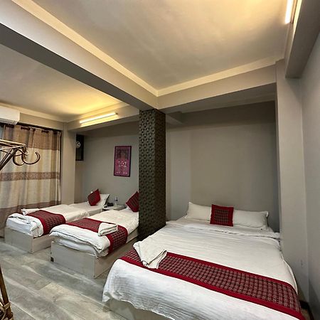 8848 Hostel Kathmandu Bagian luar foto