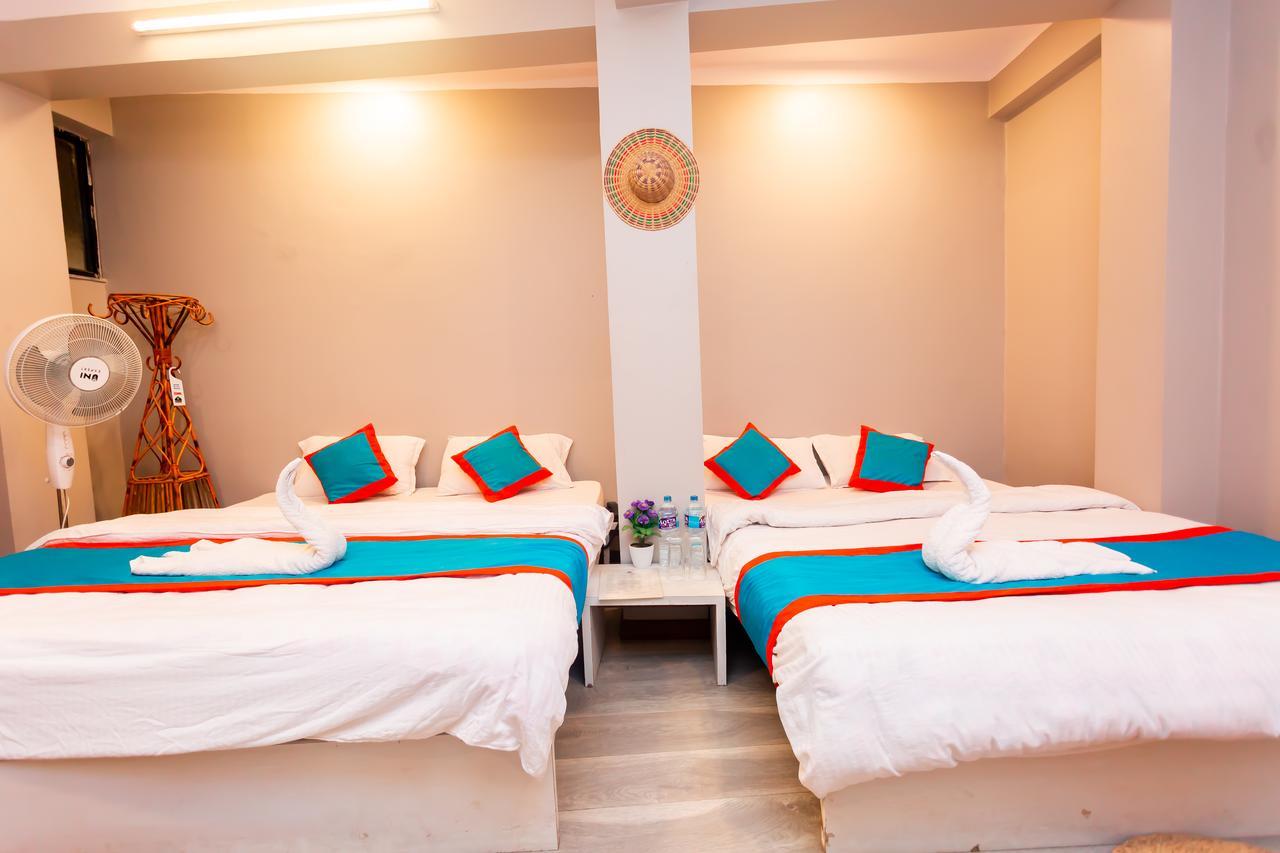 8848 Hostel Kathmandu Bagian luar foto