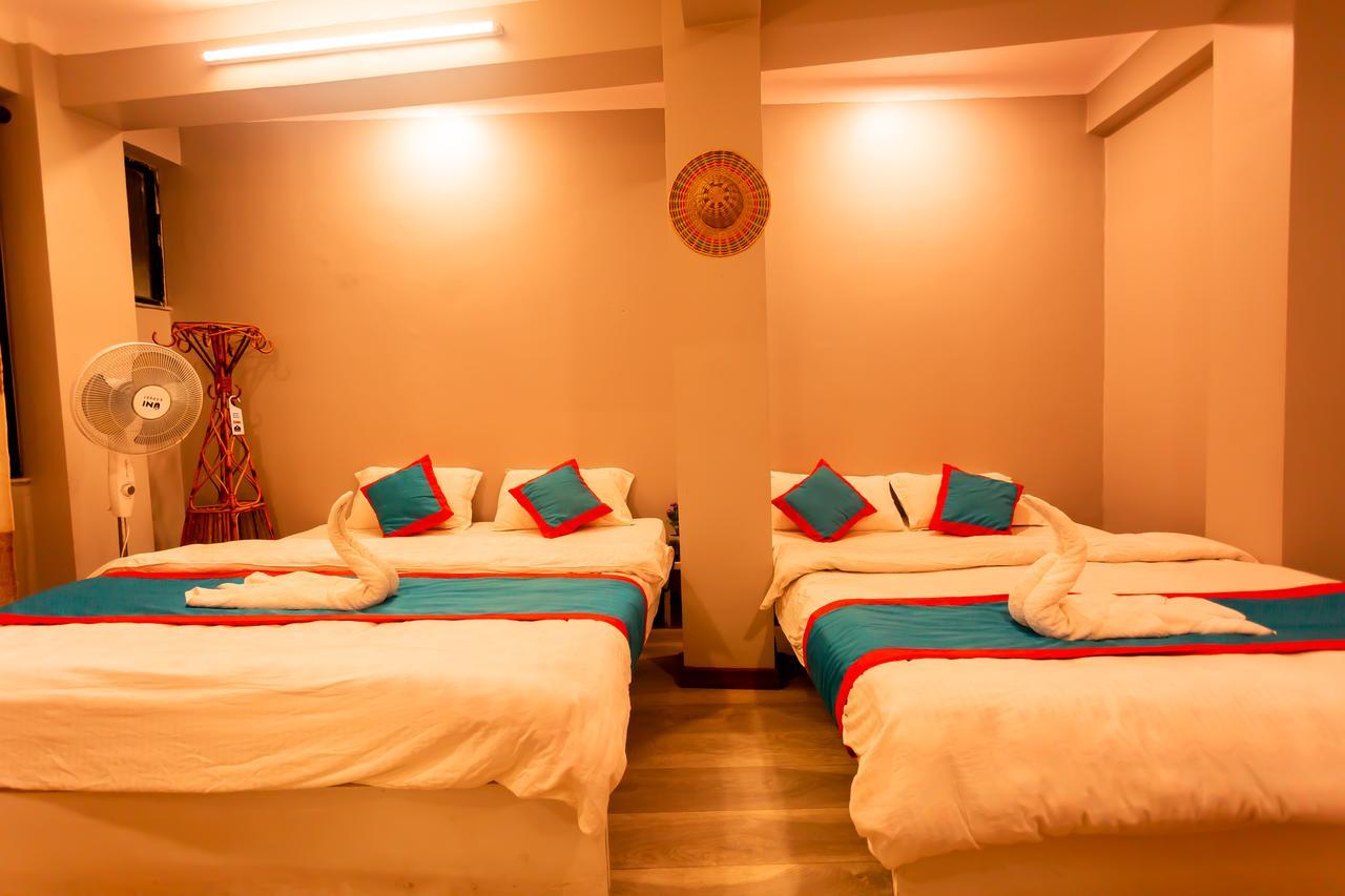 8848 Hostel Kathmandu Bagian luar foto